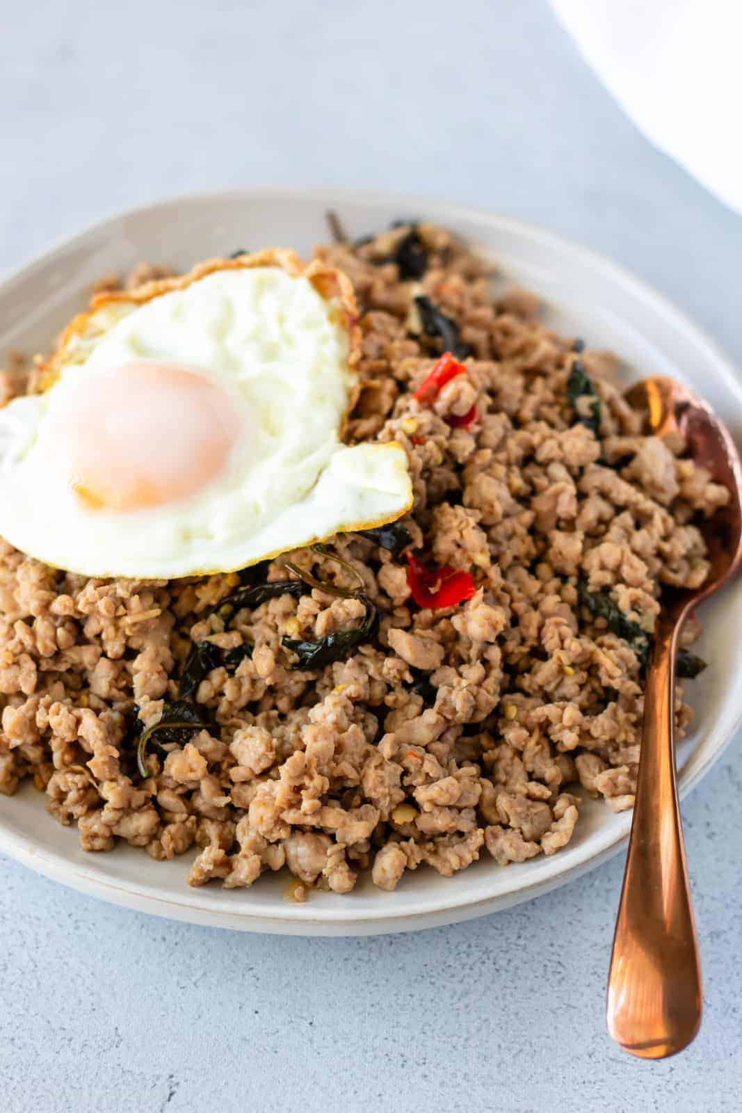 Pad Kra Pao Moo- Spicy Thai Basil Pork | Thai Caliente | Thai Recipes Pork Basil 4 Jpg